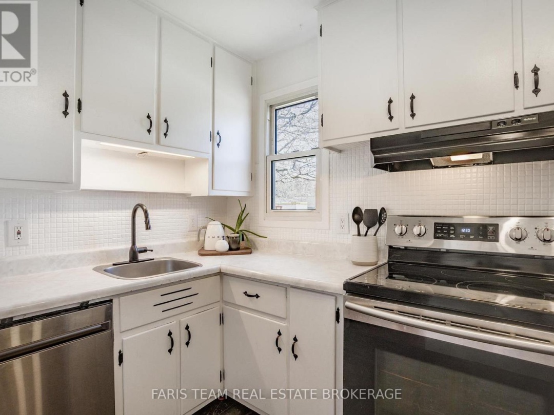 407 BAYVIEW PARKWAY, Orillia