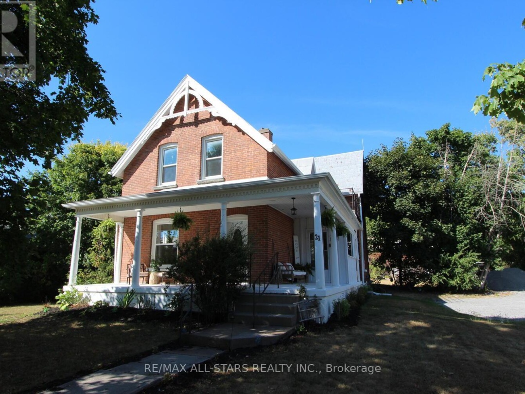 21 FRANCIS STREET E, 