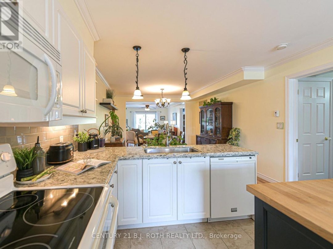 204 - 43 CREIGHTON STREET, Lake Simcoe