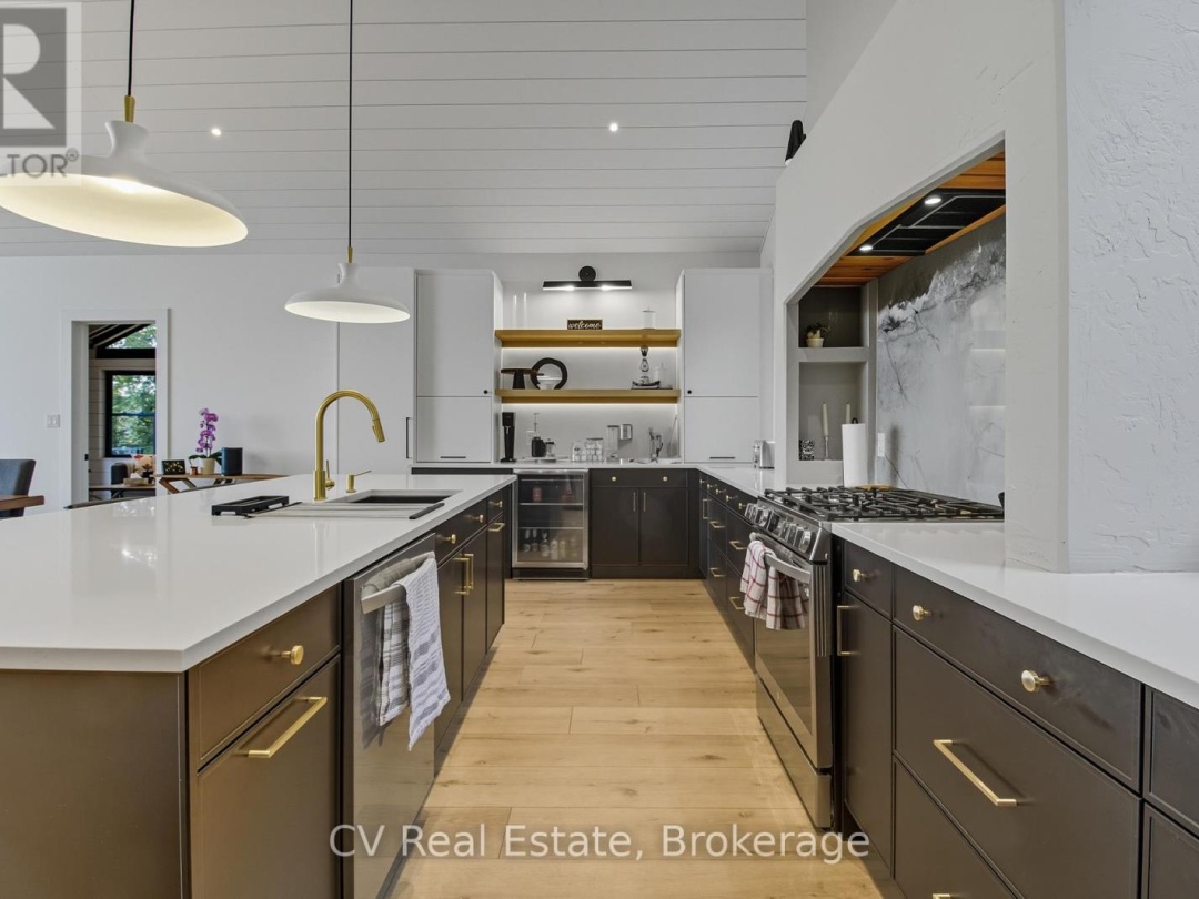 1399 BAYBREEZE LANE, Redstone Lake