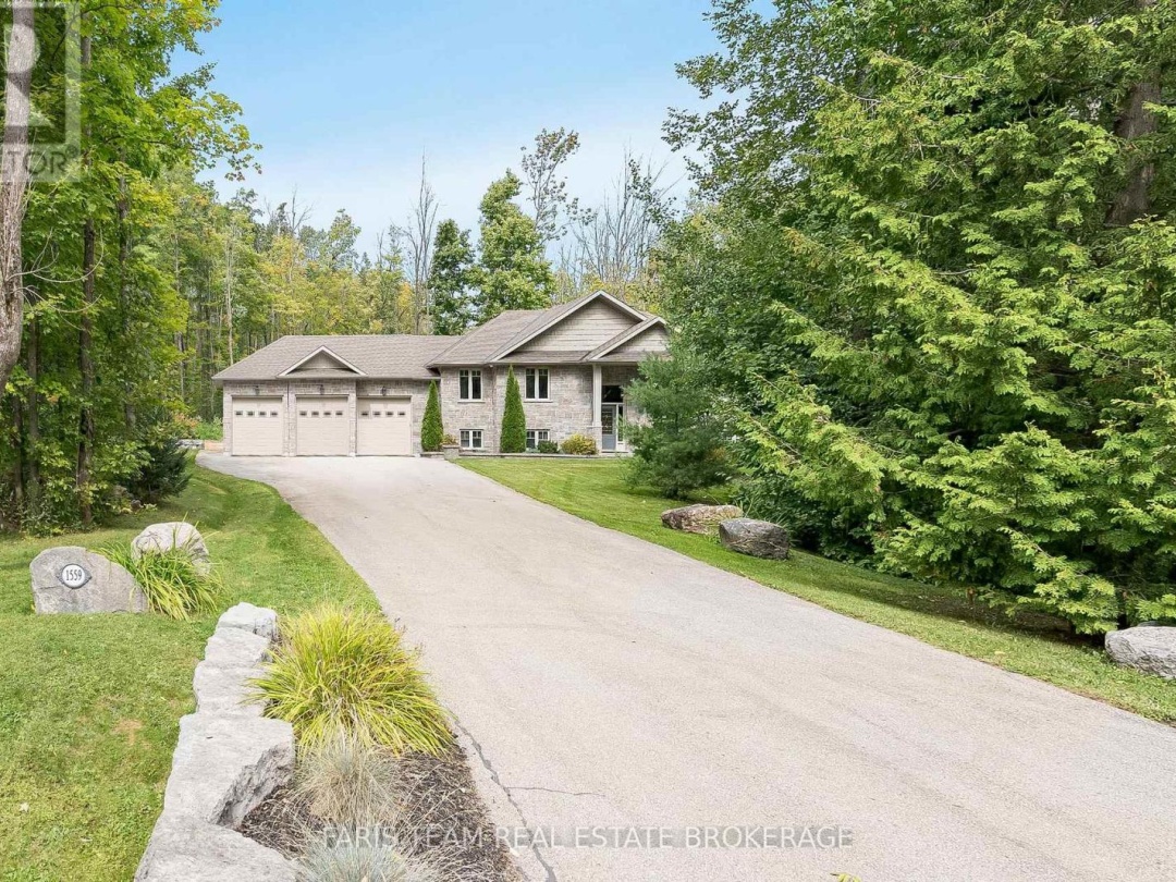 1559 RIMKEY CRESCENT, 