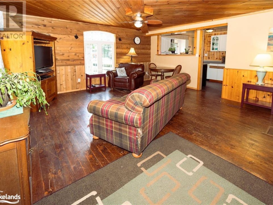 15591 35 Highway, Algonquin Highlands