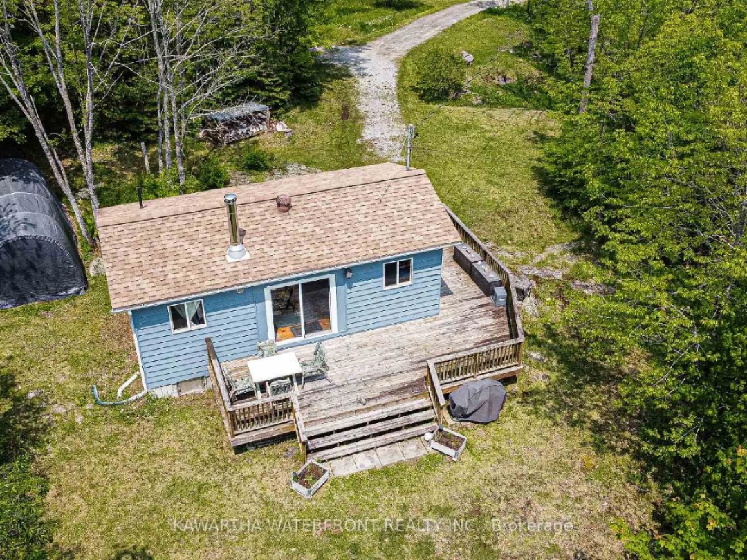 1120 ENGLISH CIRCLE, Tamarack Lake