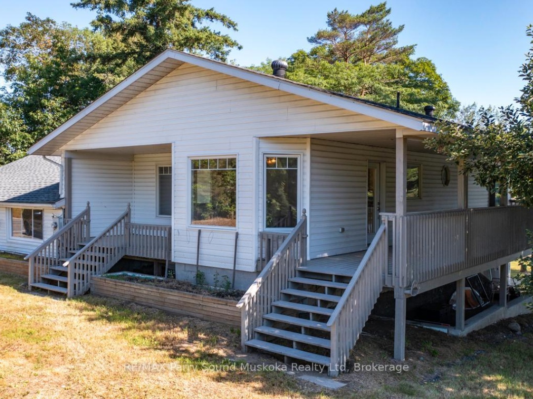 149 WILLIAM STREET, Seguin River