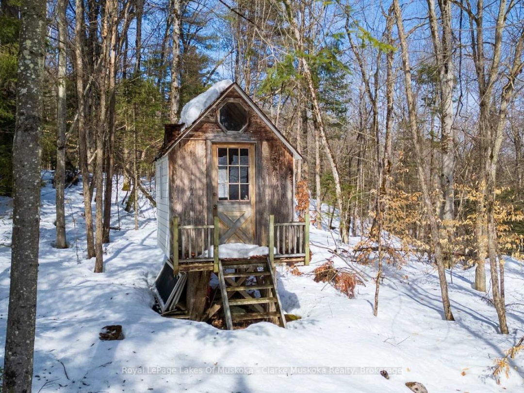 250 CLEAR LAKE ROAD, Lake Joseph