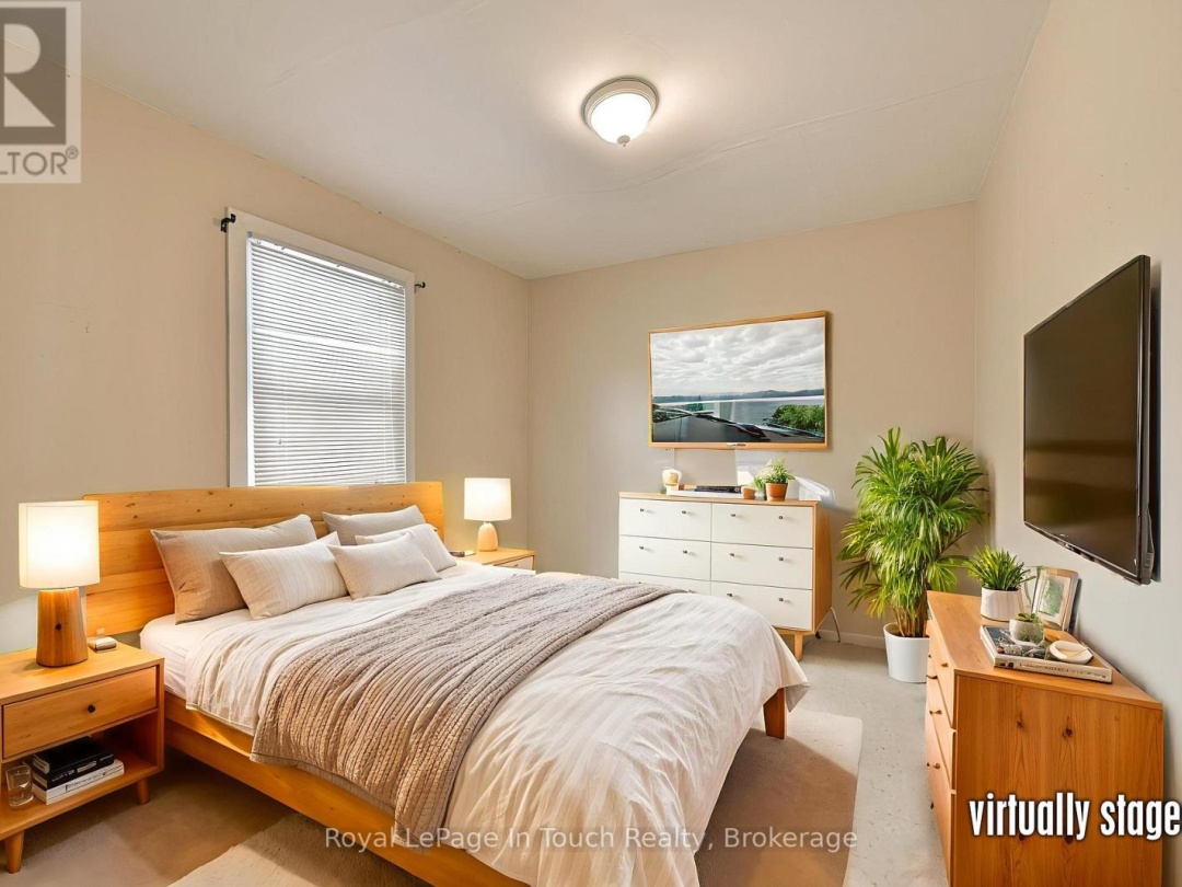 95 WESTMOUNT DRIVE N, 