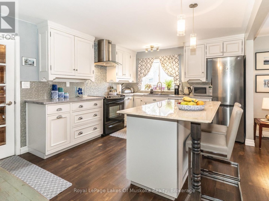 295 BISHOP STREET, Gravenhurst (Muskoka (S))