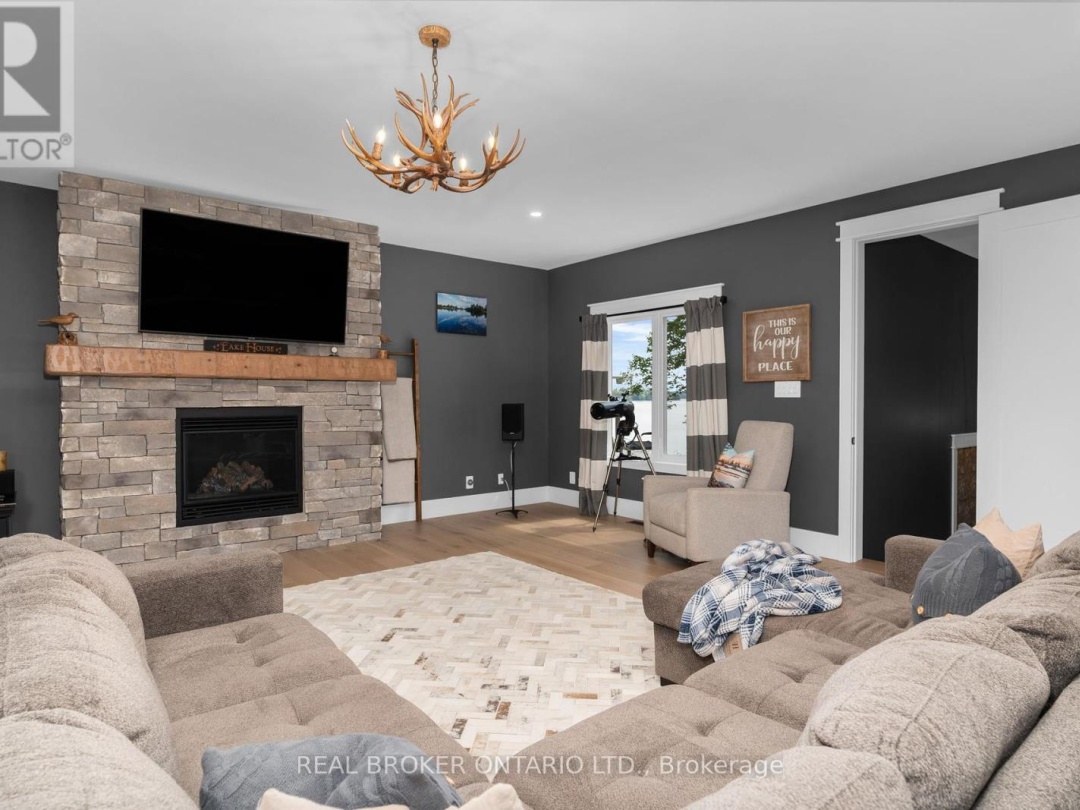 3239 CRESCENT BAY ROAD, 