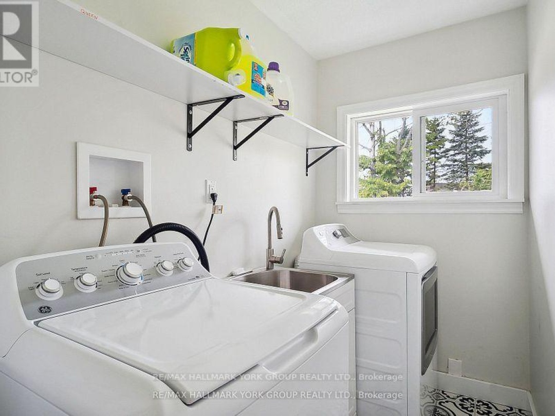 42 LIGHTHOUSE CRESCENT, 