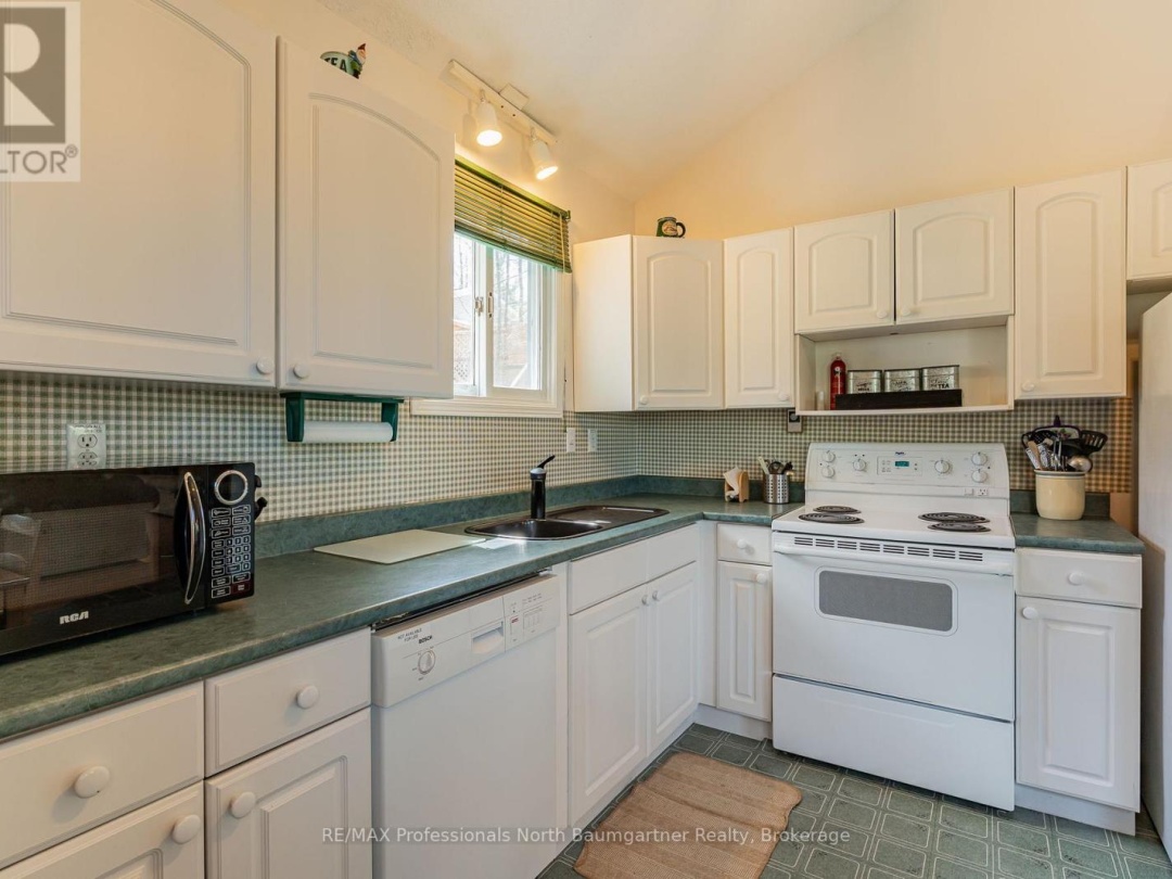 1053 MINK ROAD, Long Lake