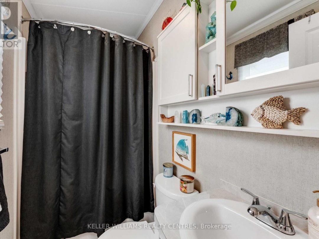 #38 LAKERIDGE - 1047 BONNIE LAKE CAMP ROAD, Bracebridge (Macaulay)