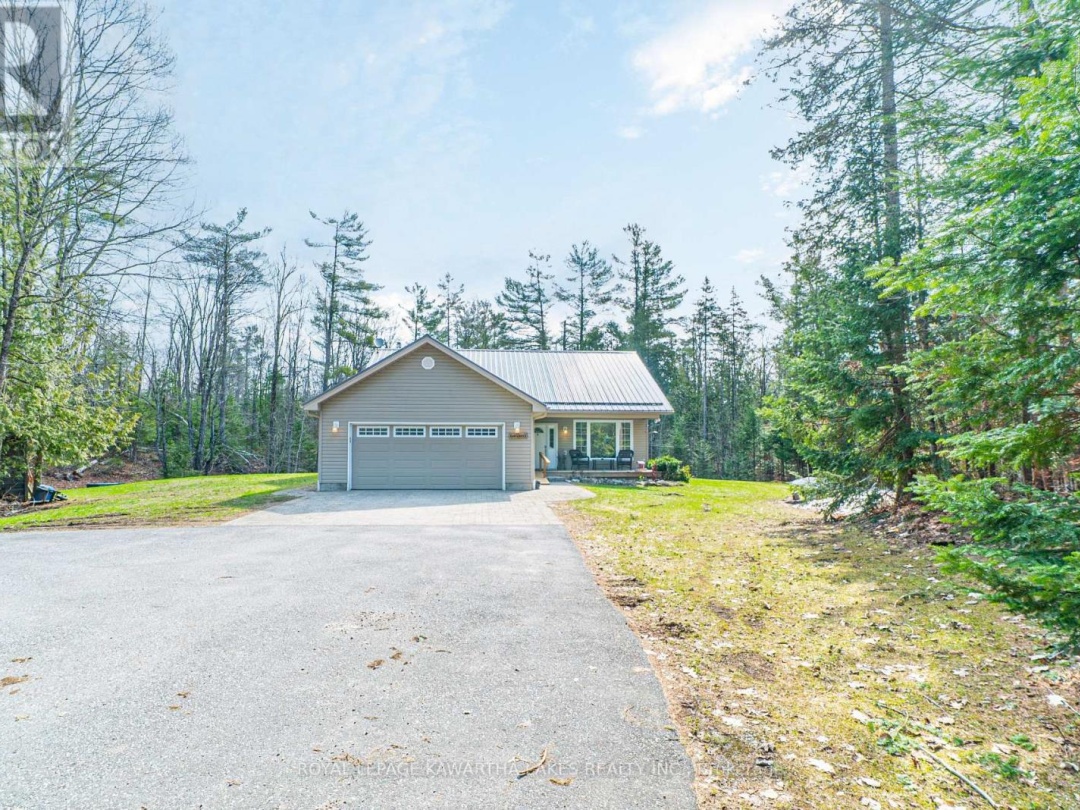 914 COUNTY RD 49, Trent Lakes