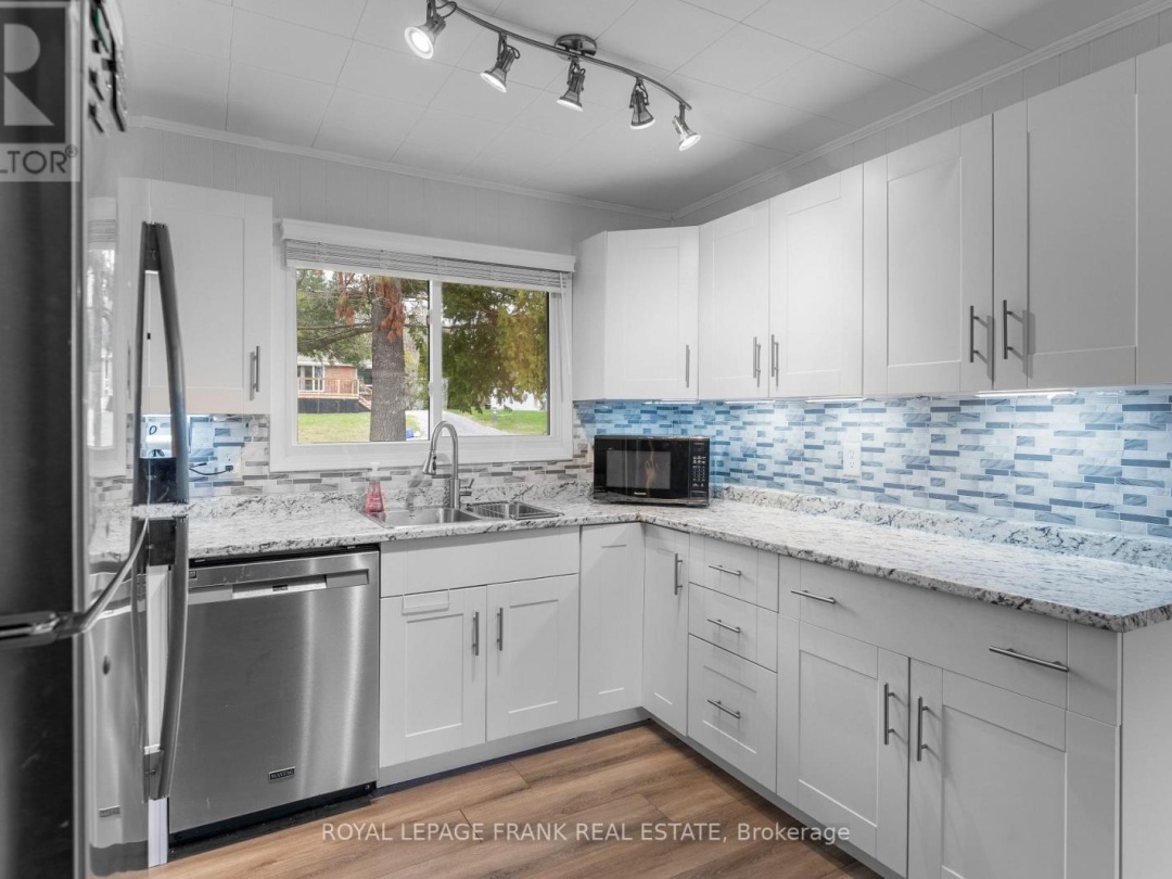 203 CROSBY DRIVE, Pigeon Lake
