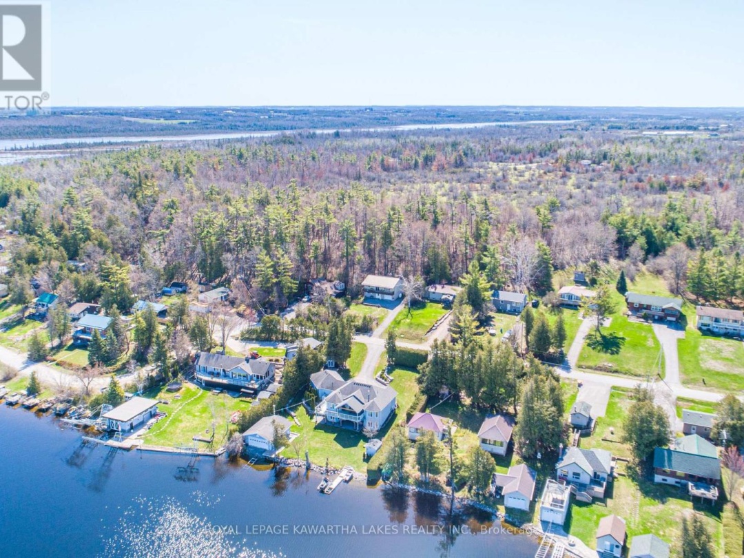 805 CEDAR GLEN ROAD, Sturgeon Lake