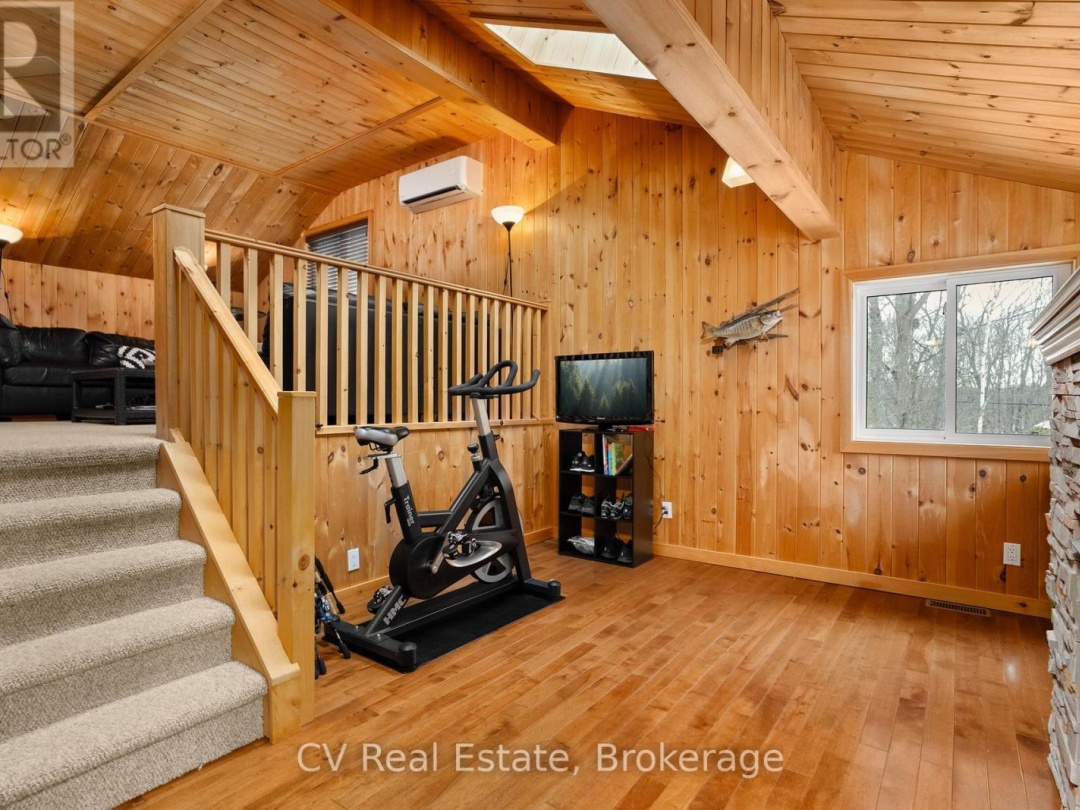 1343 NORTH MULDREW LAKE ROAD, Muldrew-North Lake