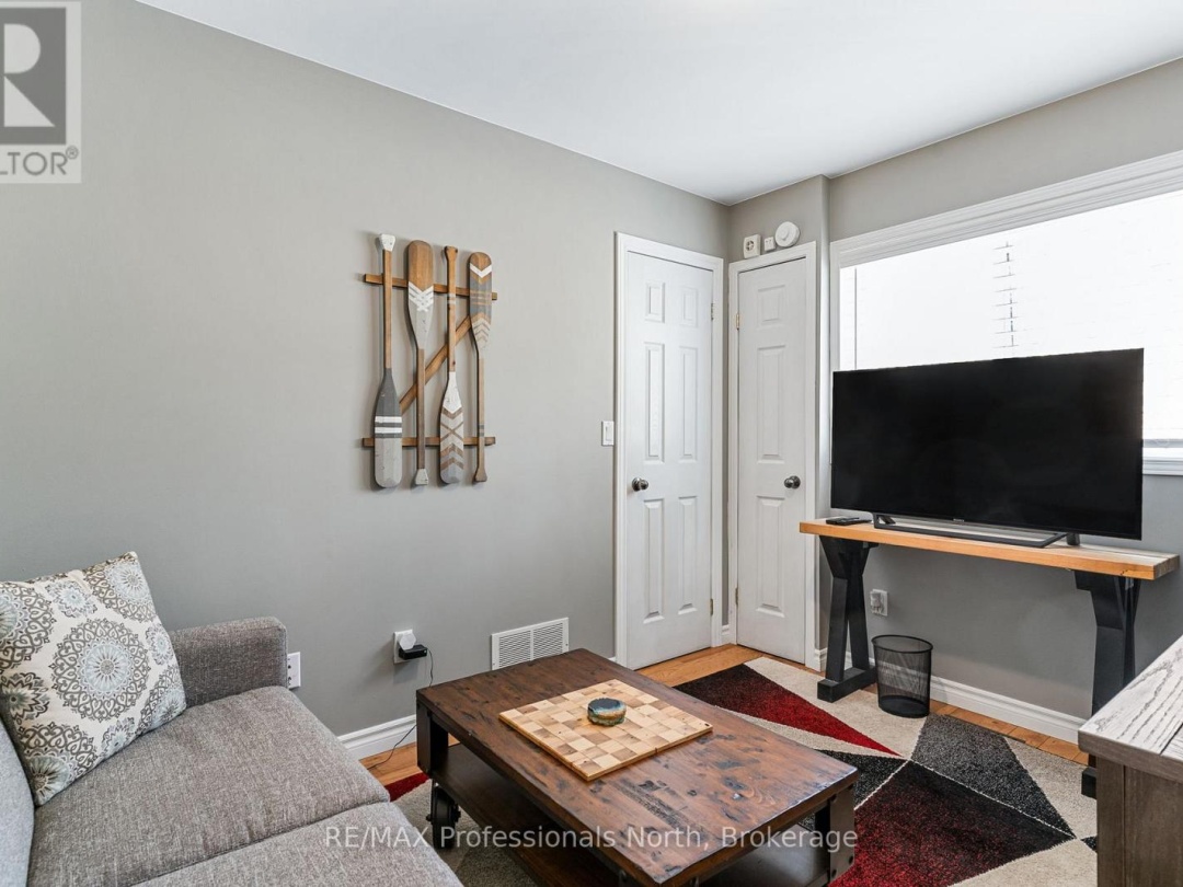3179 TRAPPERS TRAIL, Miskwabi Lake