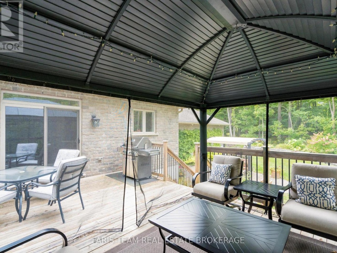 1559 RIMKEY CRESCENT, 