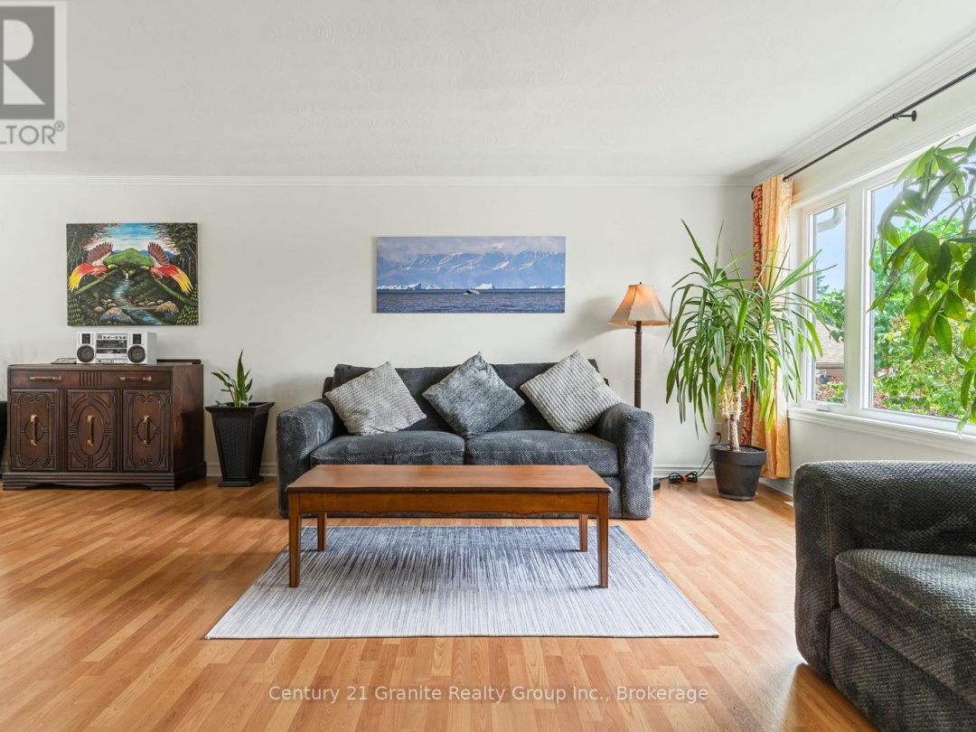 4 BIRCH CRESCENT, 