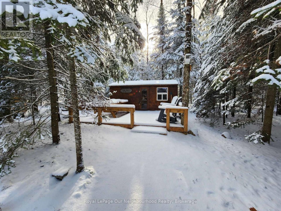 1042 SKI RIDGE TRAIL, 