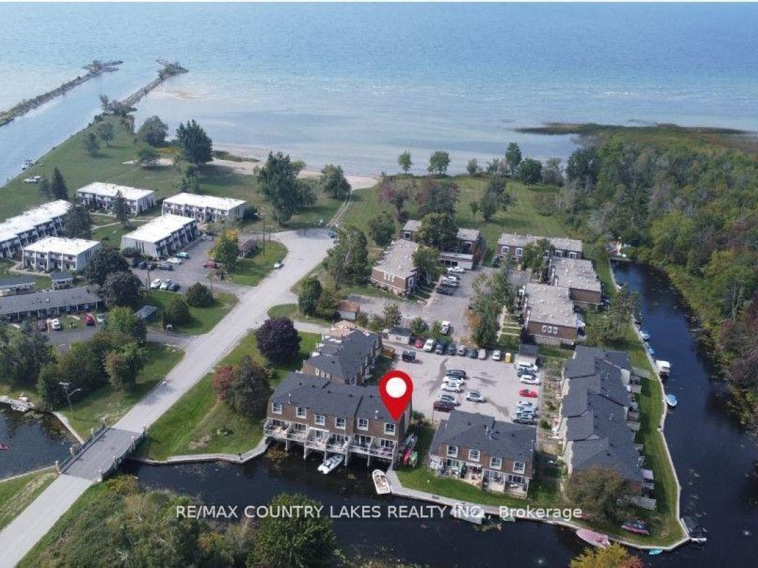 11 - 4 PARADISE BOULEVARD, Lake Simcoe