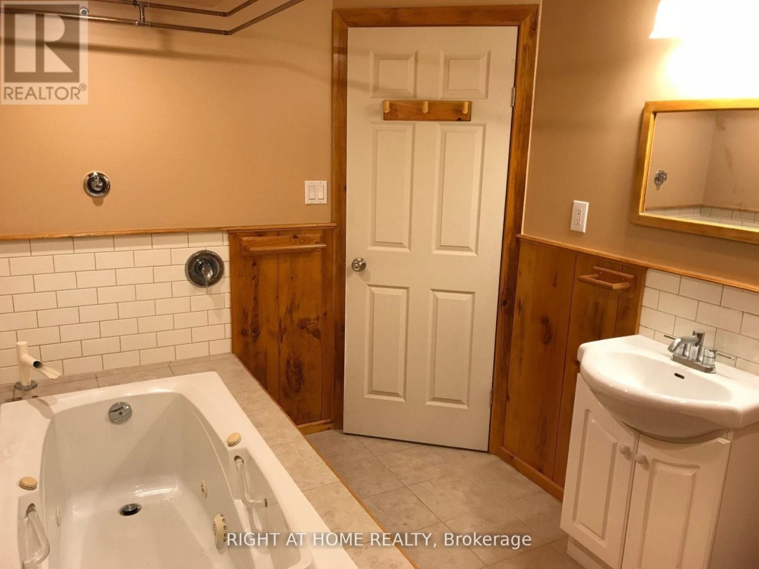 220 KING STREET, Kawartha Lakes (Woodville)