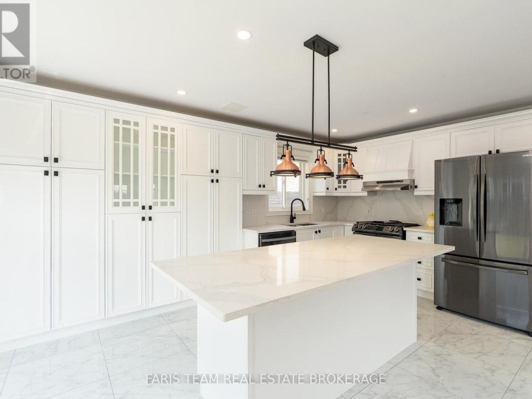 2 VANESSA DRIVE, Orillia
