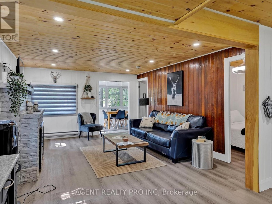 21 ORIOLE ROAD, Cameron Lake