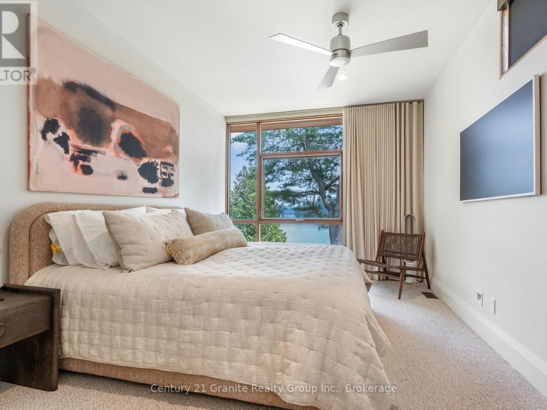 1085 GRACE ROAD, 