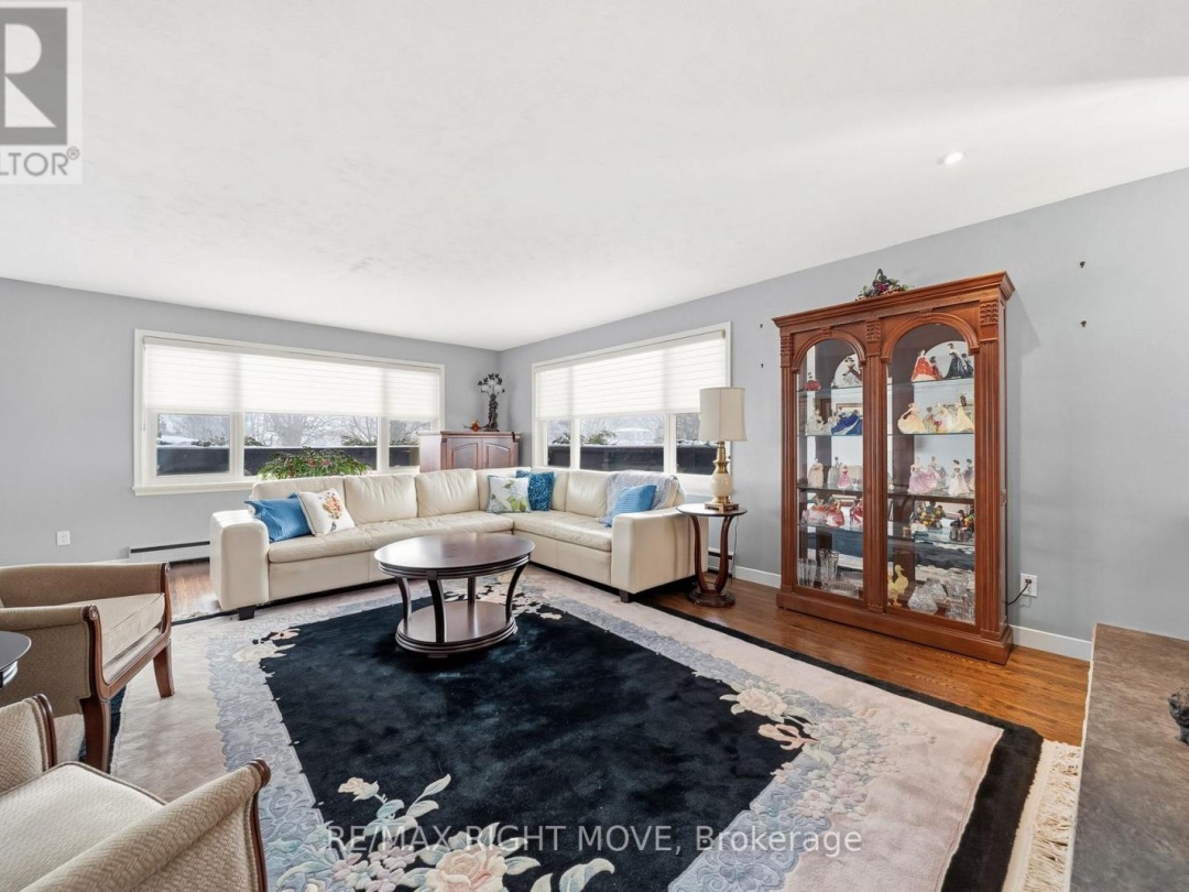 220 BELMORAL DRIVE, Orillia