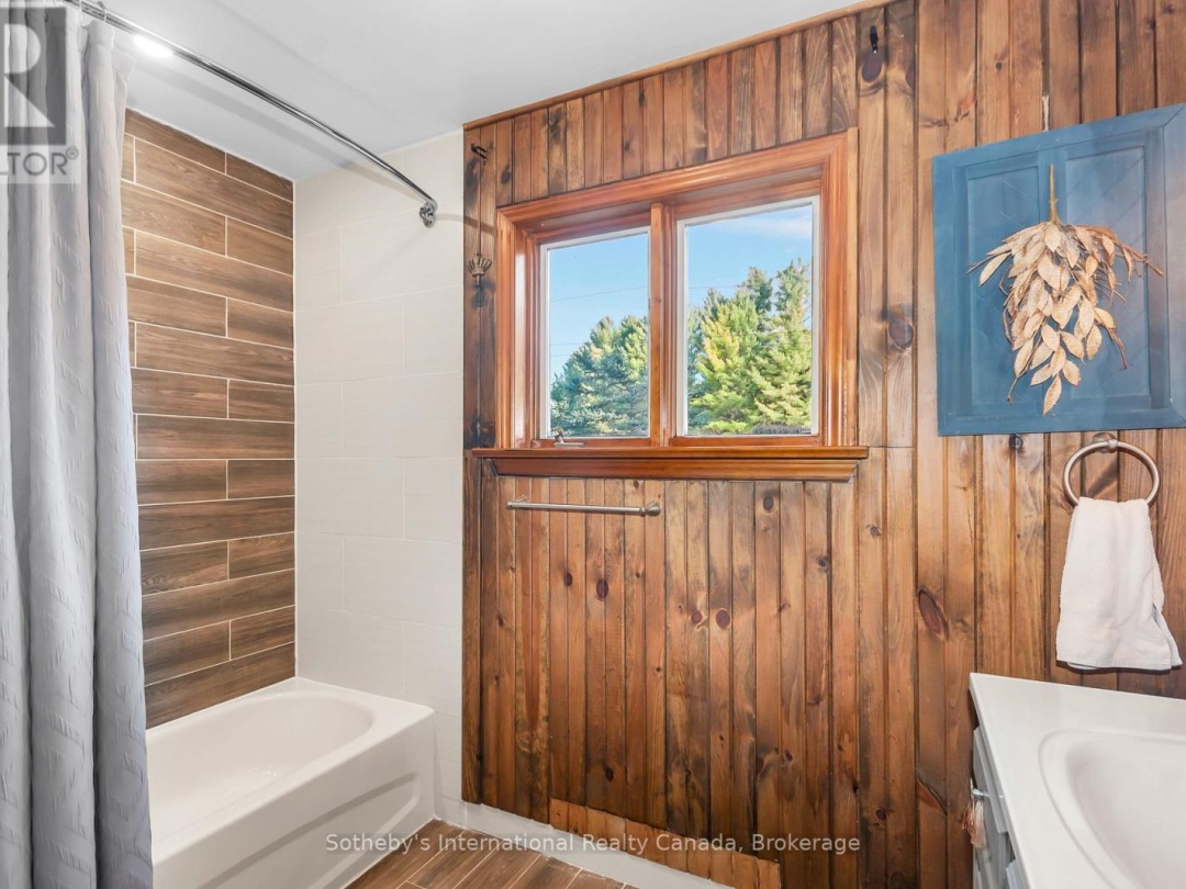 21 SPARROW ROAD, Burnt River
