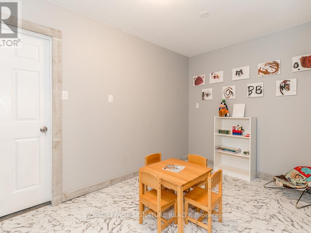 1032 BASE LINE ROAD, Gravenhurst (Morrison)
