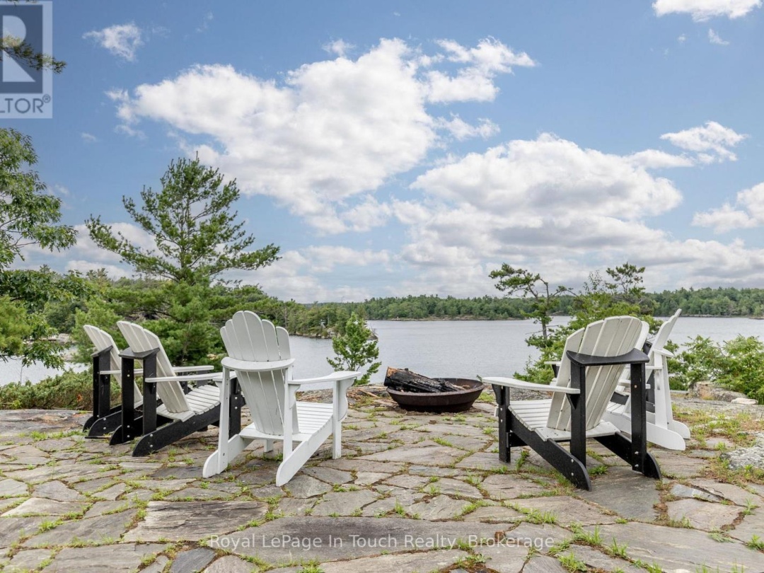 8 B686 DERBYSHIRE, Georgian Bay