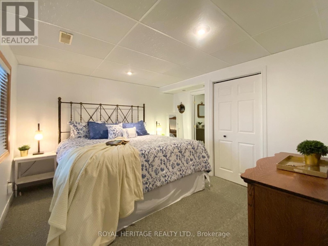 205 PIRATES GLEN DRIVE, Pigeon Lake