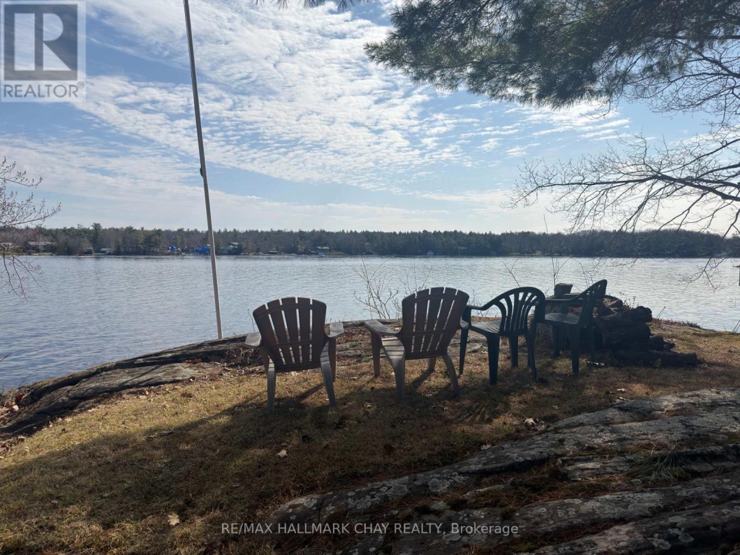 137 PICKEREL POINT ROAD, Gloucester Pool