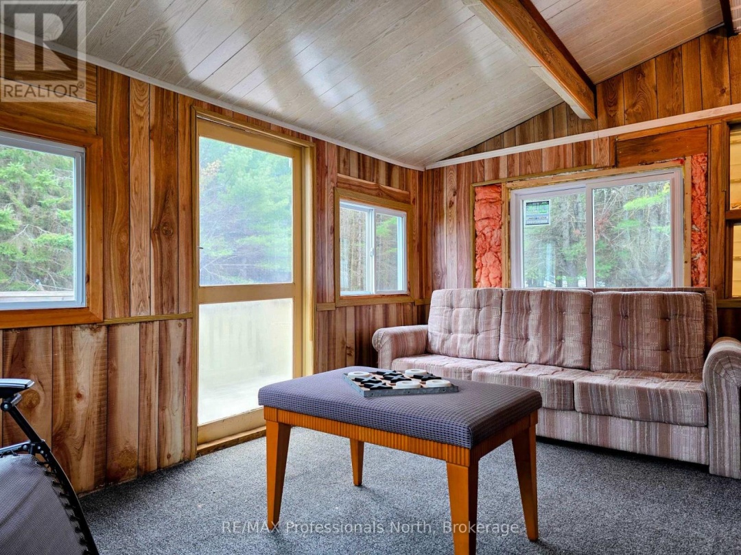 1037 WEST ROAD, Minden Hills (Minden)