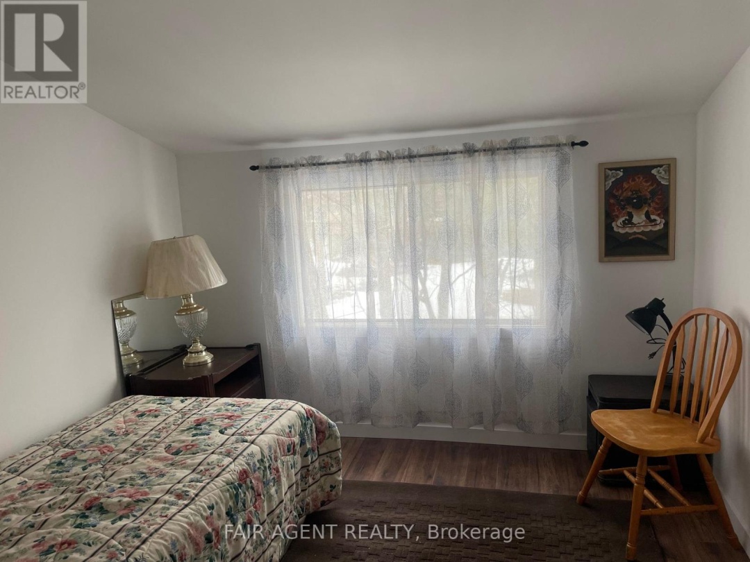 7672 DONER DRIVE, Green River