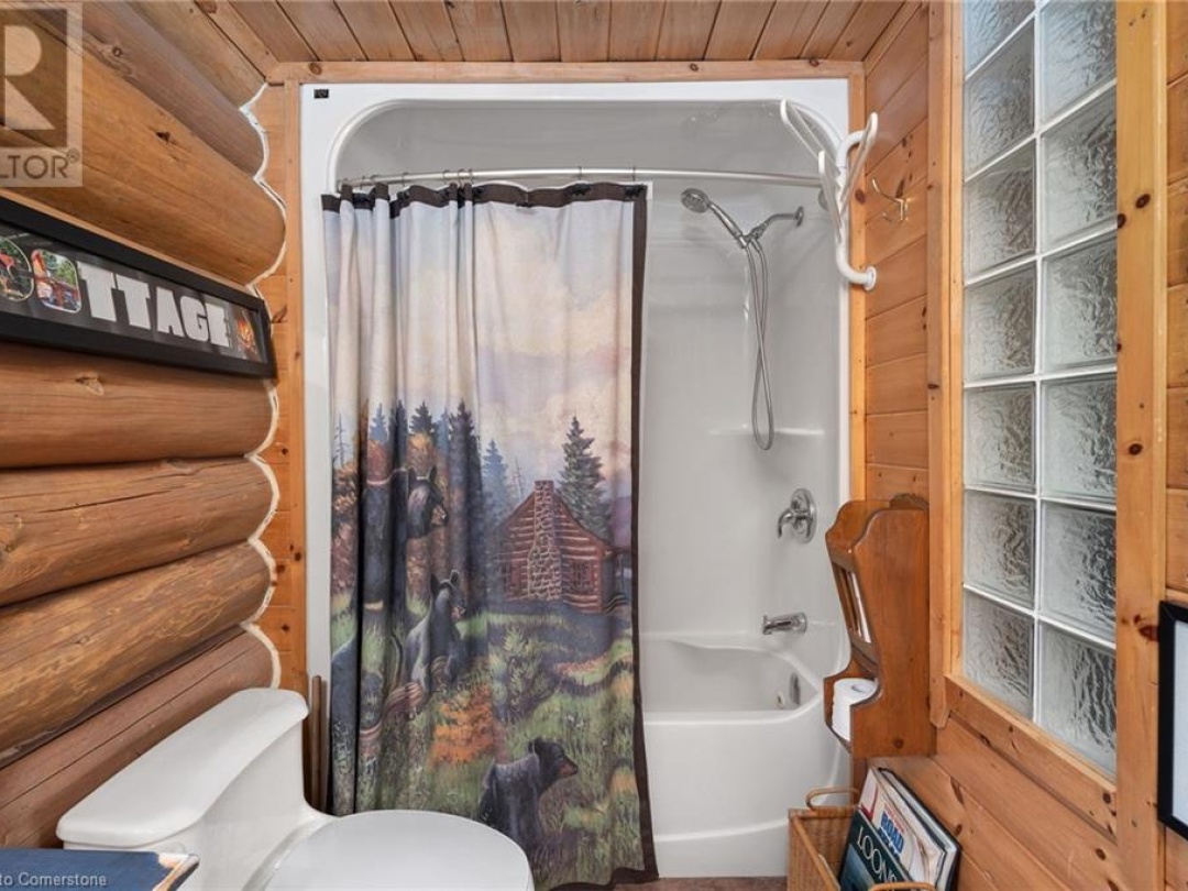 235 LOCH ERNE Road, 