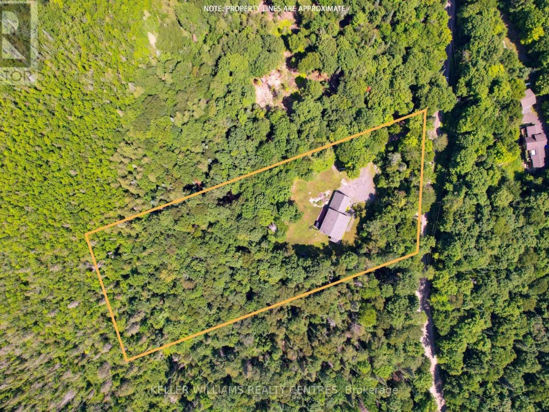 96 LINDGREN ROAD E, 