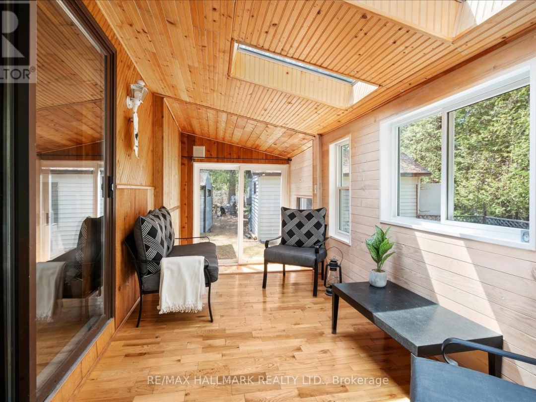 25 LITTLE SILVER LAKE WAY, Little Silver Lake
