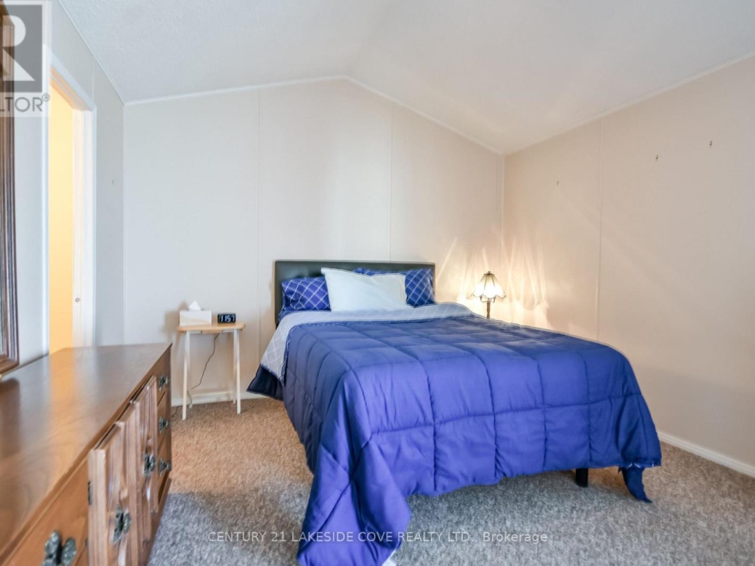 4103 LYNN STREET, Severn