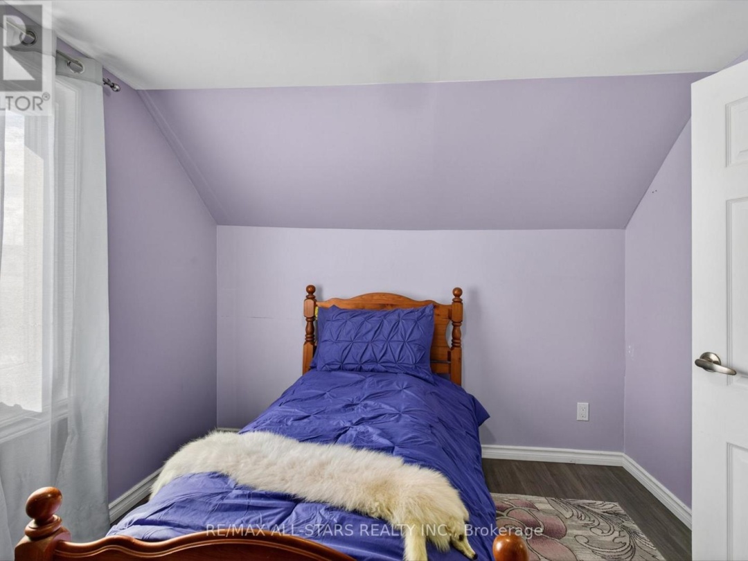 28 PRINCE STREET W, Kawartha Lakes (Bobcaygeon)