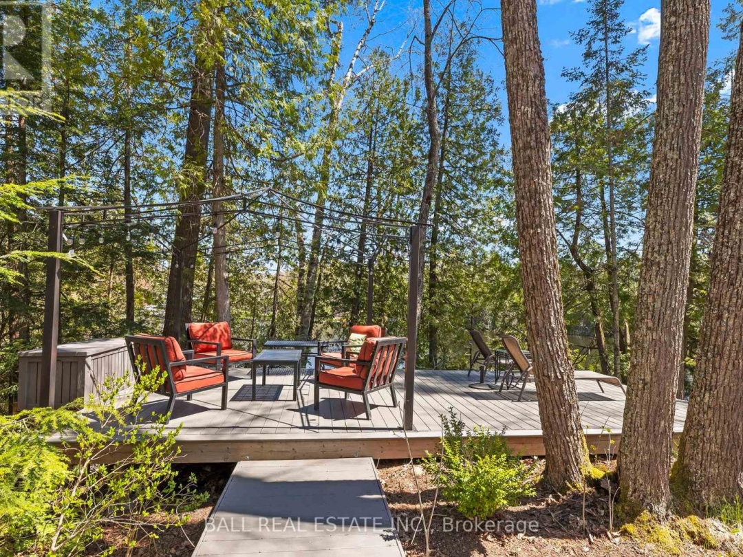 479 EAST CLEAR BAY ROAD, Crystal Lake