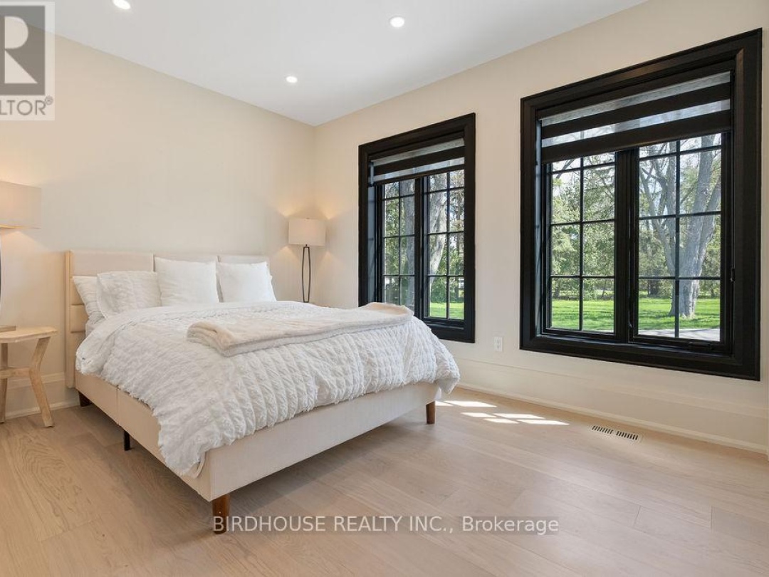 16 GARDEN GATE, Lake Simcoe