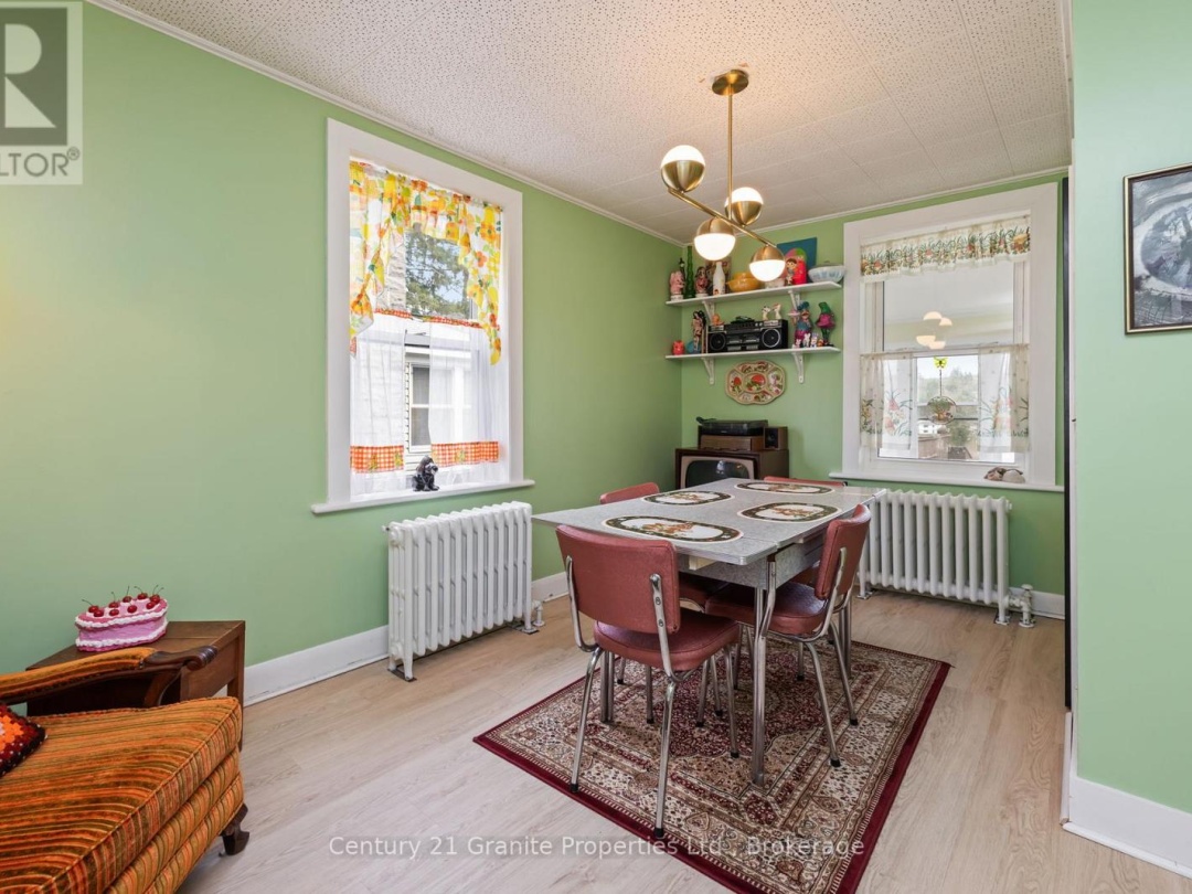 29 WILLIAM STREET, Parry Sound