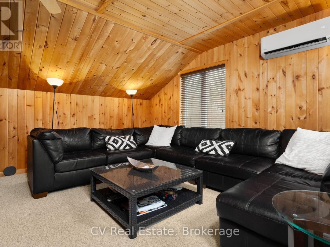 1343 NORTH MULDREW LAKE ROAD, Muldrew-North Lake