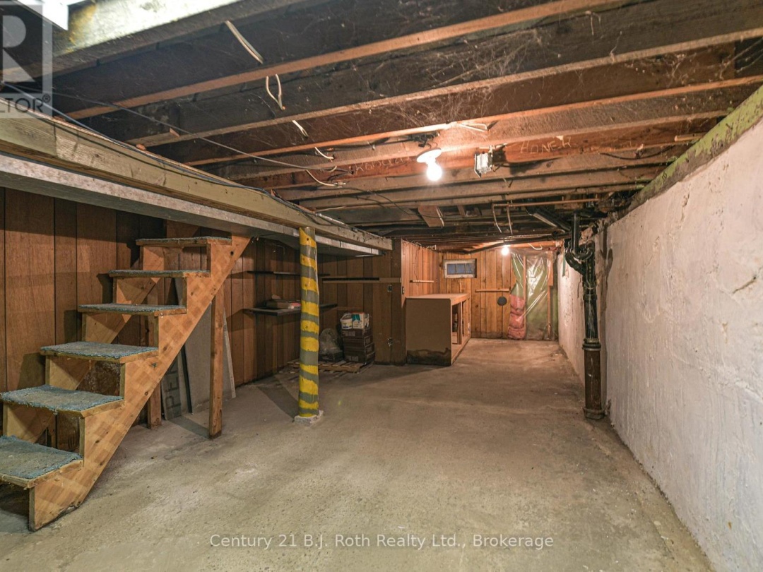 337 COLBORNE STREET W, 