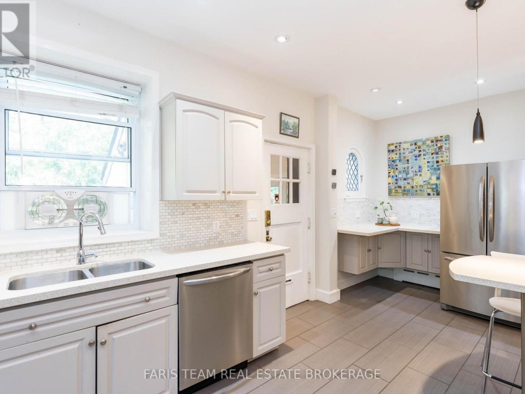 44 TECUMSETH STREET, 