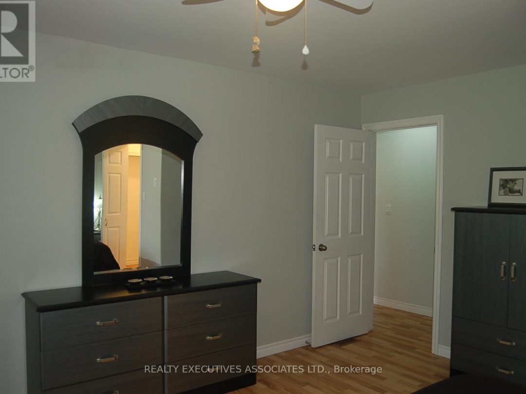211 ALPINE LAKE ROAD, Pigeon Lake