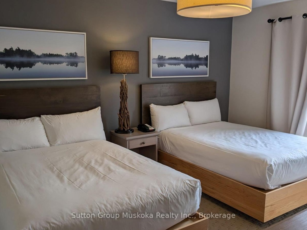 52-207 - 1235 DEERHURST DRIVE, Peninsula Lake