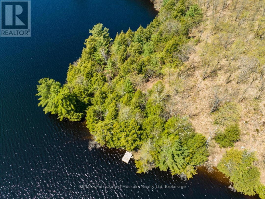 33 PAULS BAY ROAD, Harris Lake